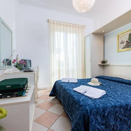 Hotel Bruna Martinsicuro Εξωτερικό φωτογραφία