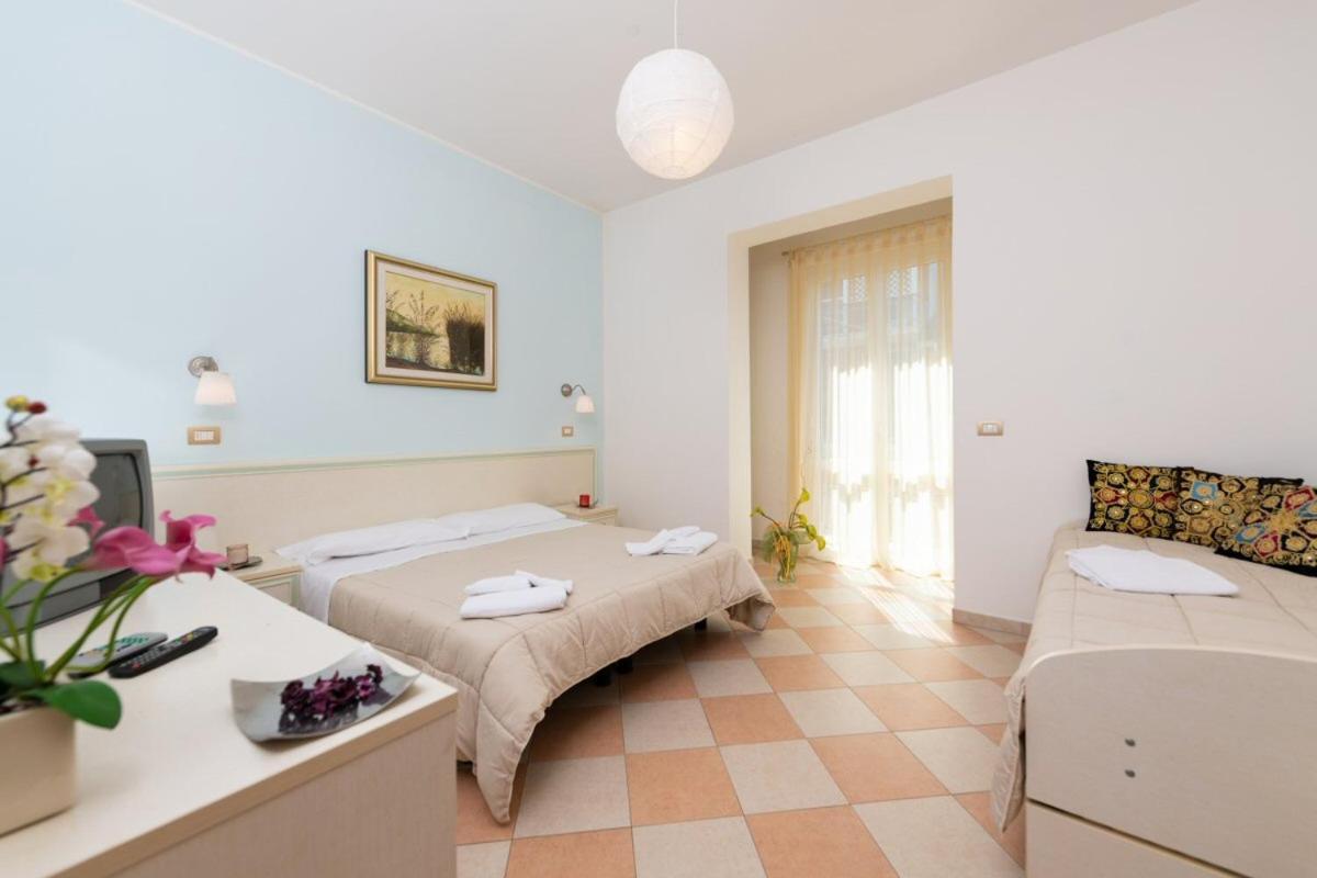 Hotel Bruna Martinsicuro Εξωτερικό φωτογραφία